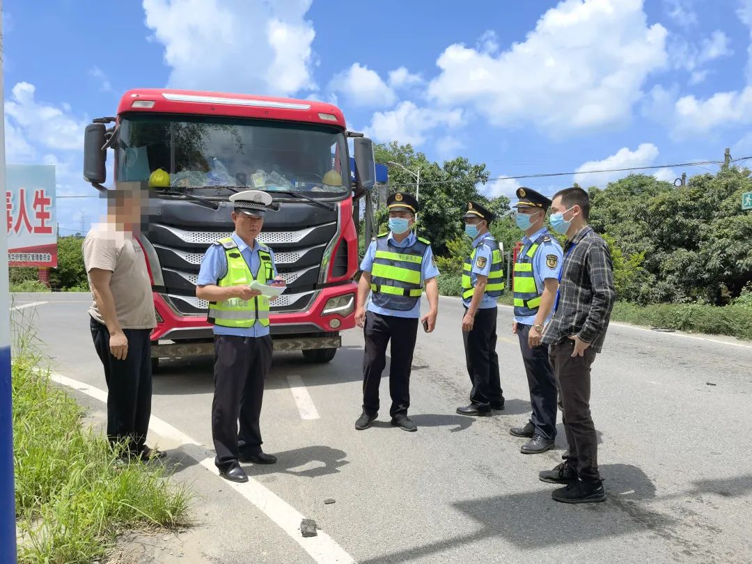 【侨区道路交通安全整治在行动】侨区开展联合执法行动严厉打击道路交通违法行为 5978